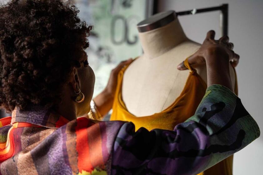 Copyofrebeccashakespearearmstrongcreditartworkscamerastudio45